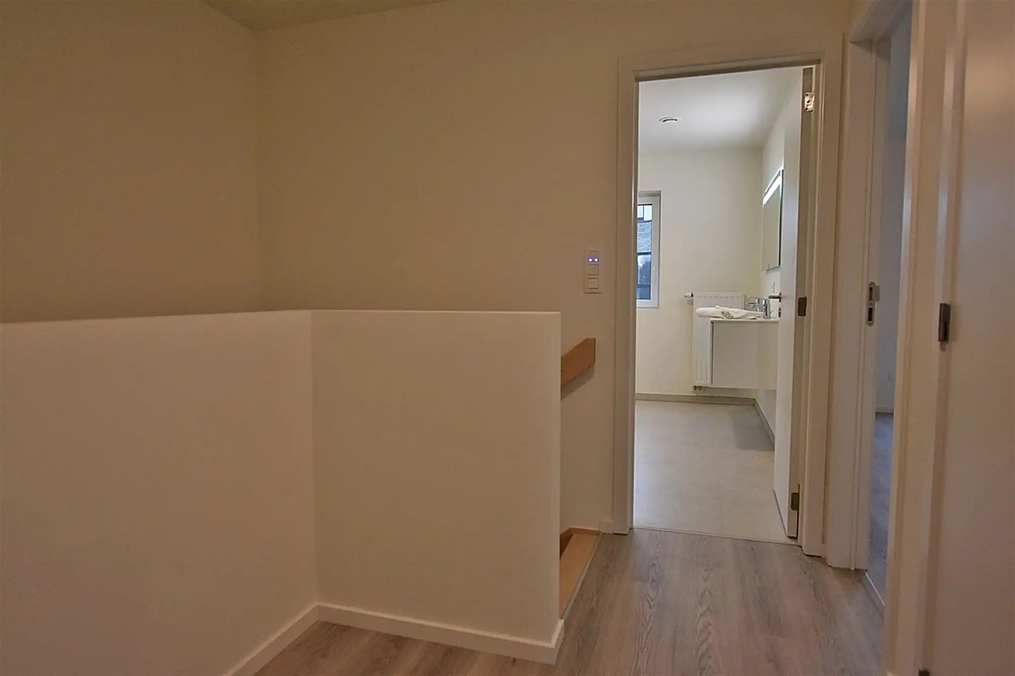 Instapklare WONING met 3 slaapkamers, tuin / terras & carport, gelegen in een rustige, kindvriendelijke buurt foto 13