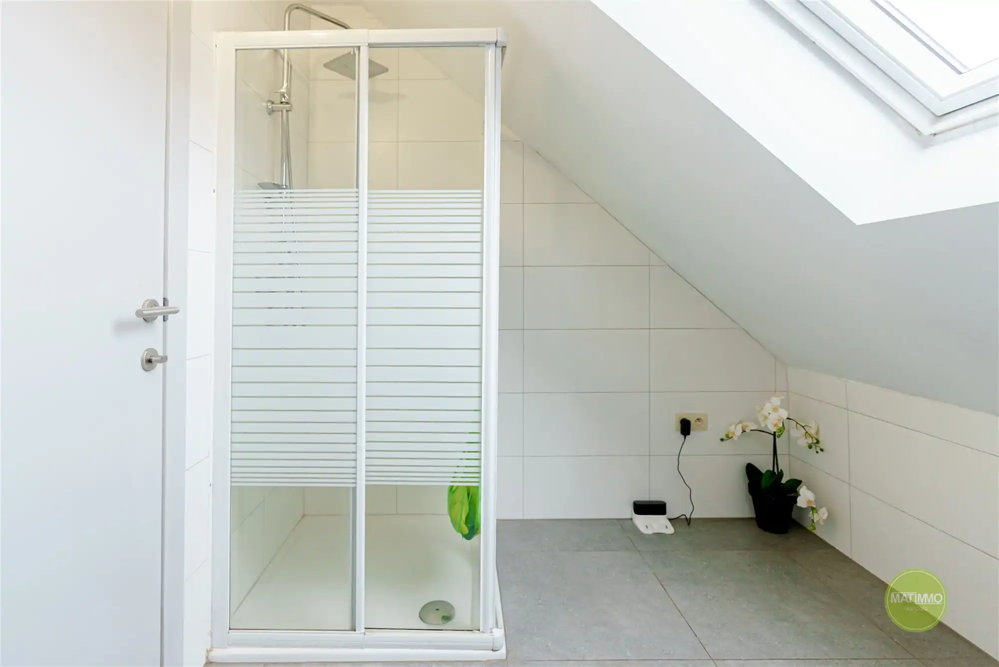 Volledig gerenoveerde woning met 3 slaapkamers in Mol foto 19