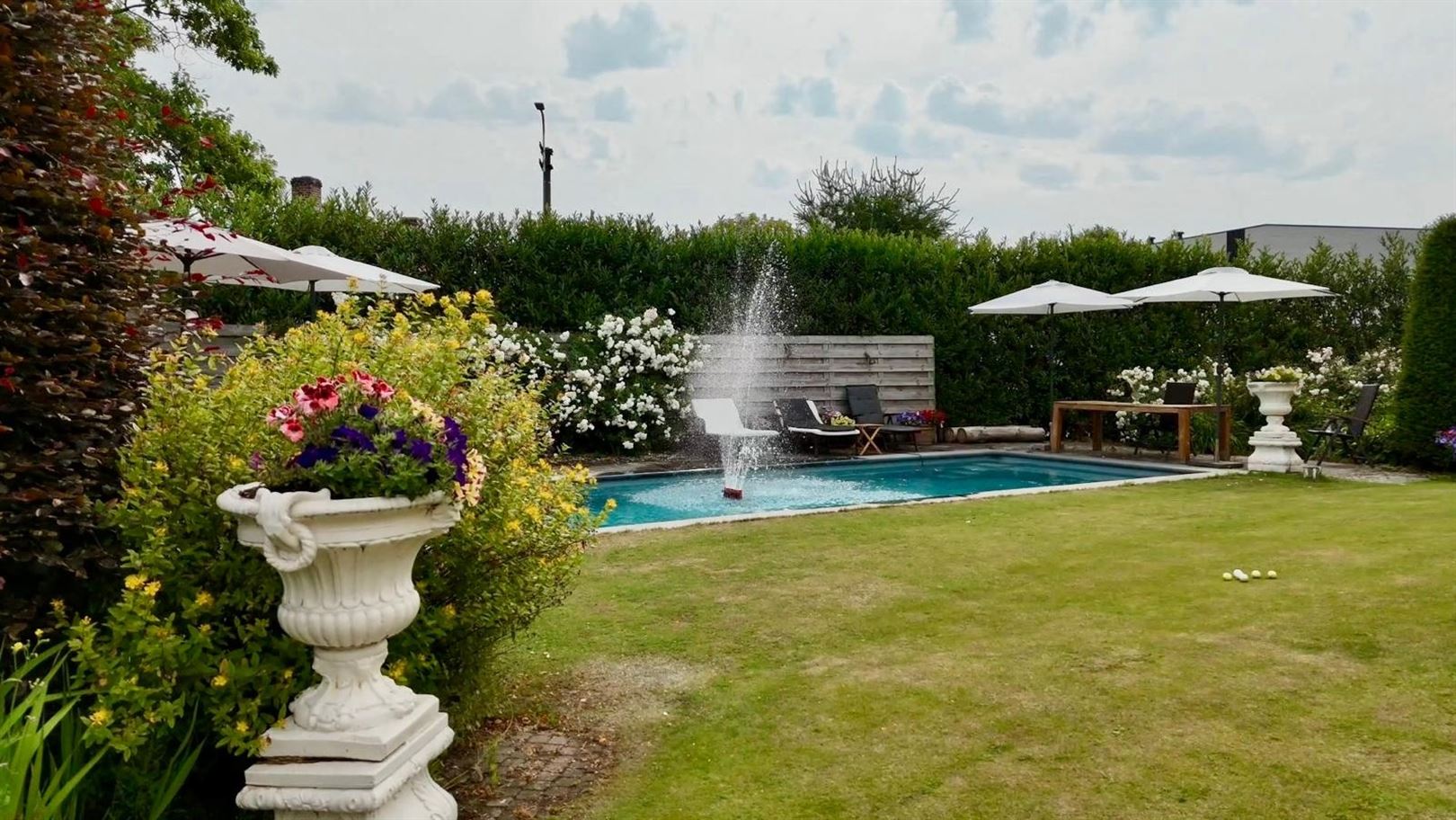 Exclusieve villa op riant hoekdomein in Eksaarde  foto 5