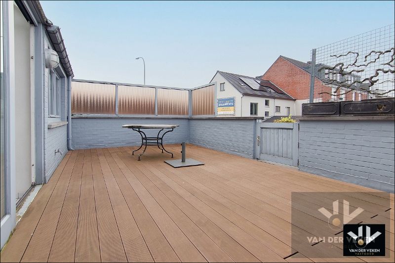 RUIME GEZINSWONING MET 4 SLPK EN PRAKTIJKRUIMTE foto 22