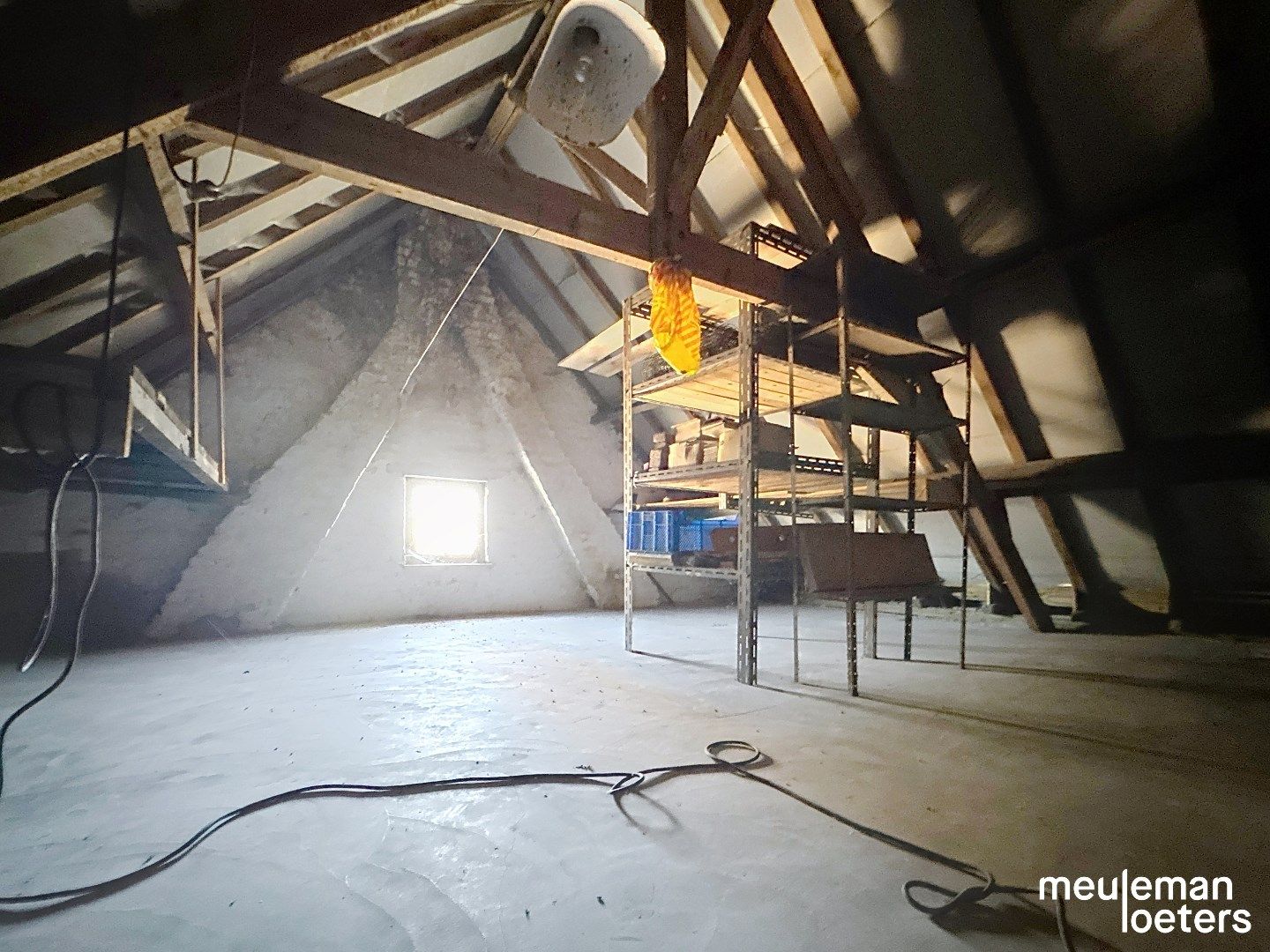 Te renoveren woning in Lotenhulle foto 14