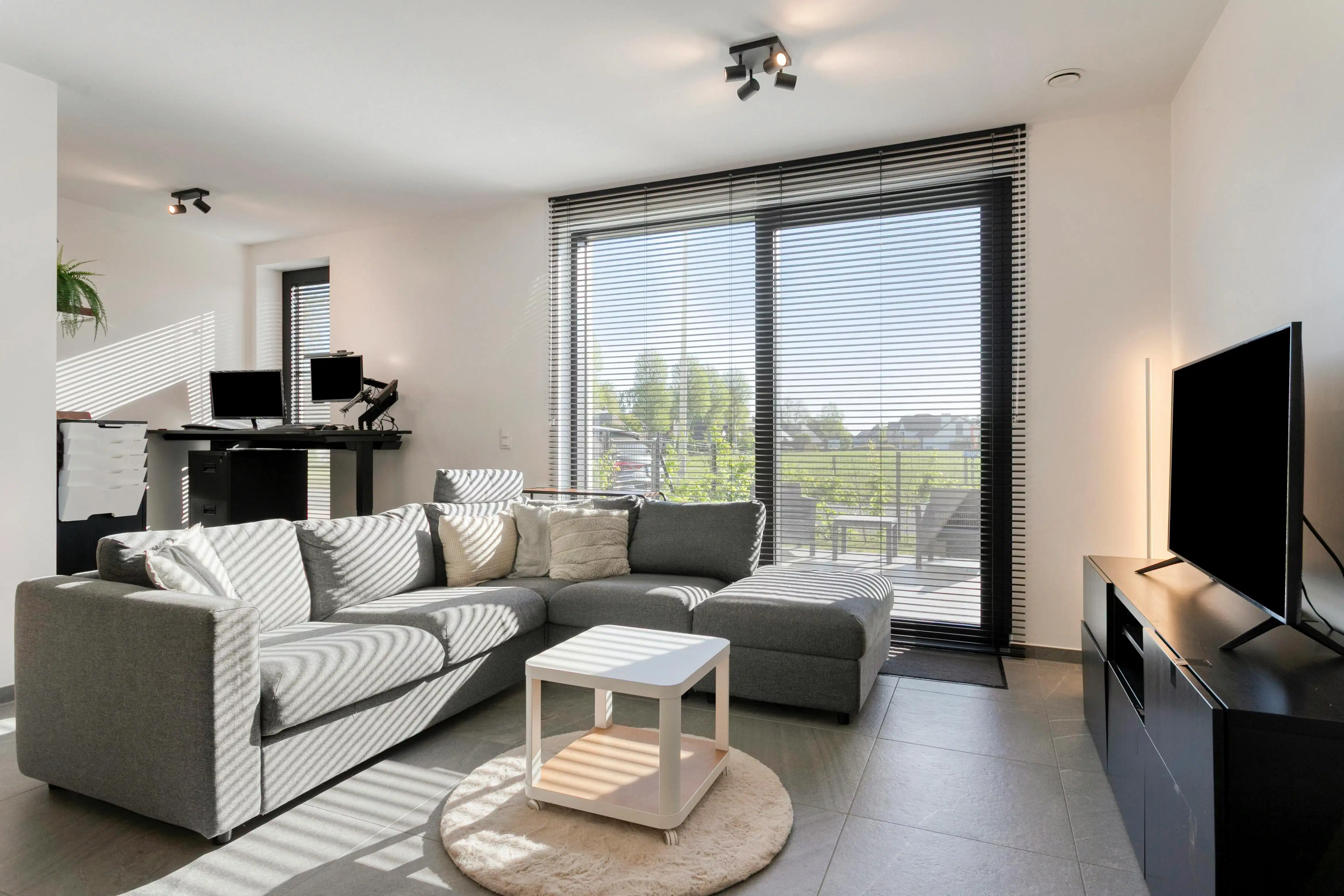 Gelijkvloers appartement met tuin te koop in Kruisem foto 4