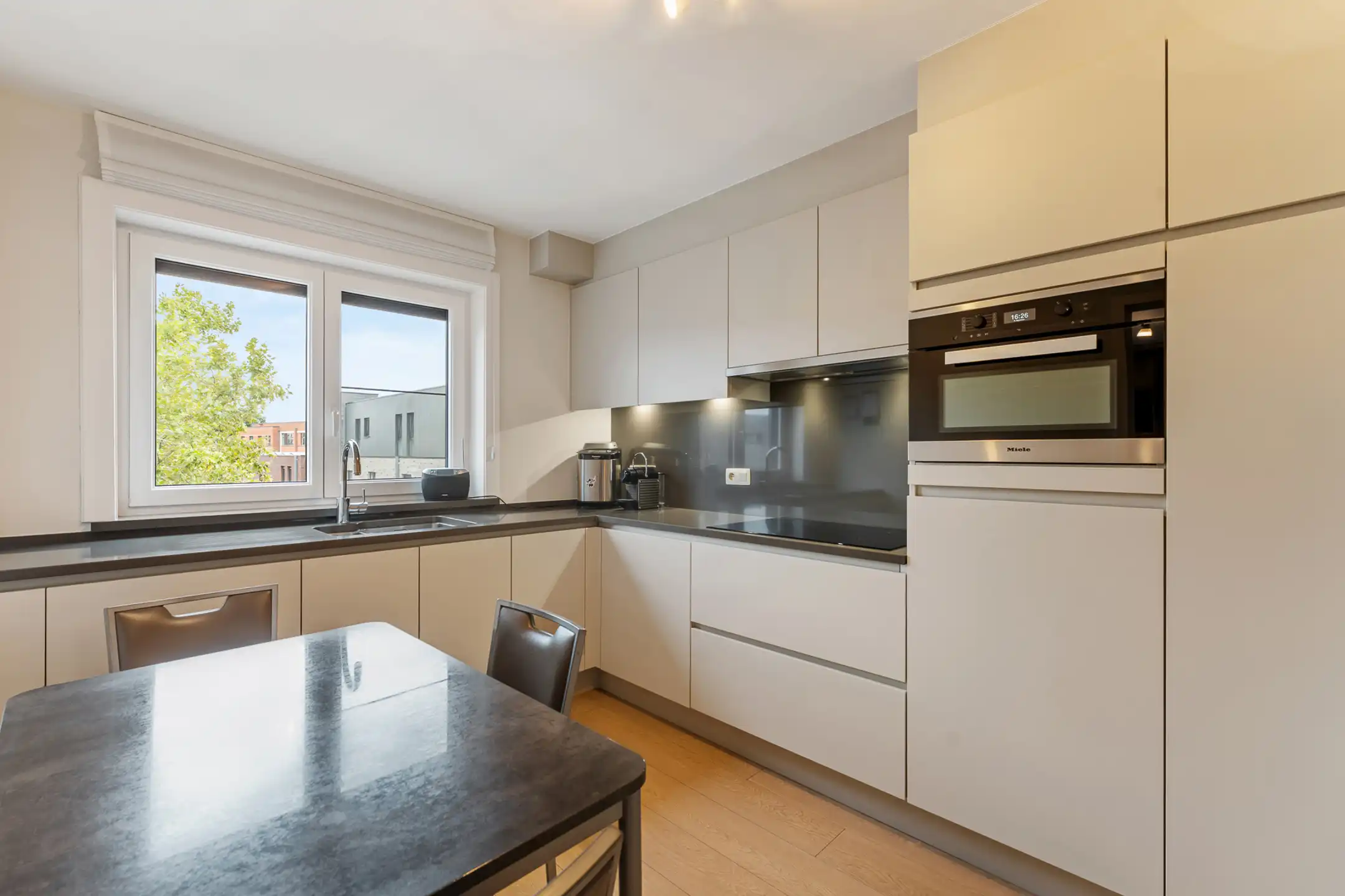 Instapklaar en energiezuinig 2 slaapkamer appartement  foto 10