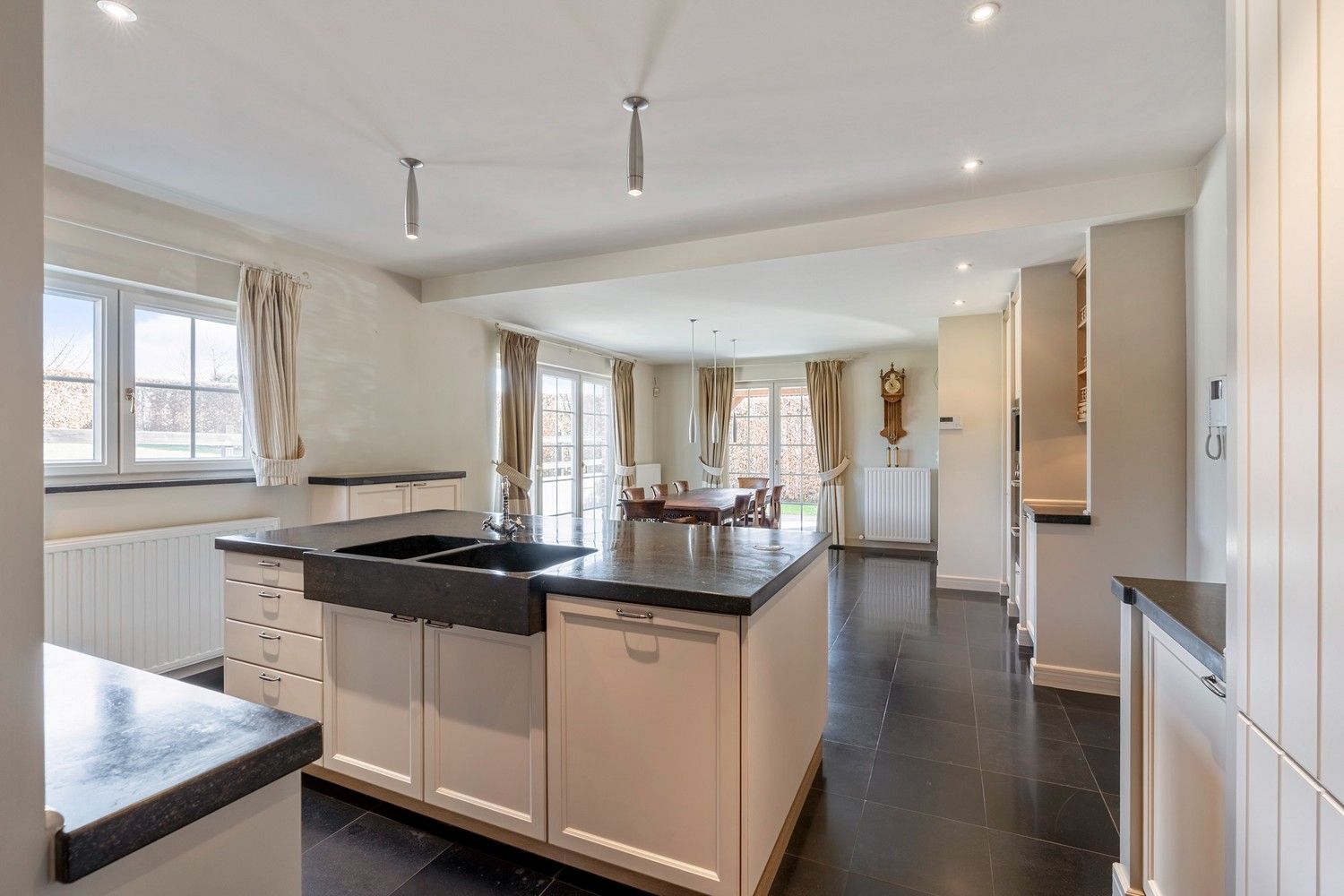 Exclusieve villa met hoogstaande afwerking in een idyllische omgeving foto 8