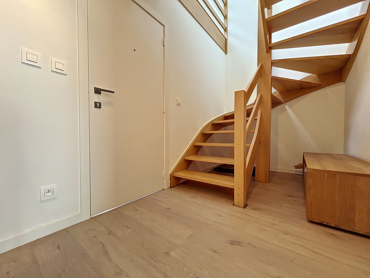 Centraal gelegen duplex-appartement met twee slaapkamers te Nieuwpoort foto 7