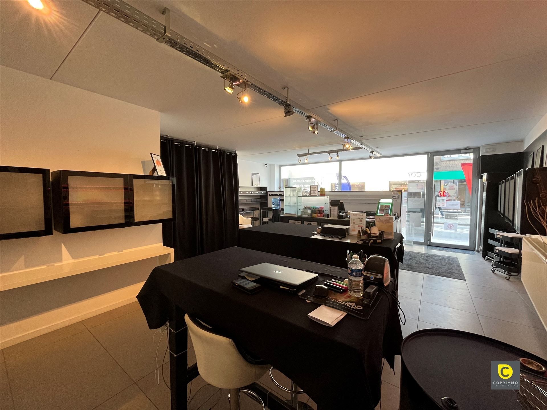 Handelsruimte met twee P foto 4