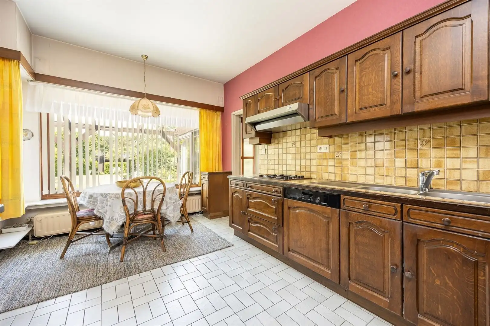 Karaktervolle villa op prachtig perceel van 1.063 m² in residentieel Schoten foto 6