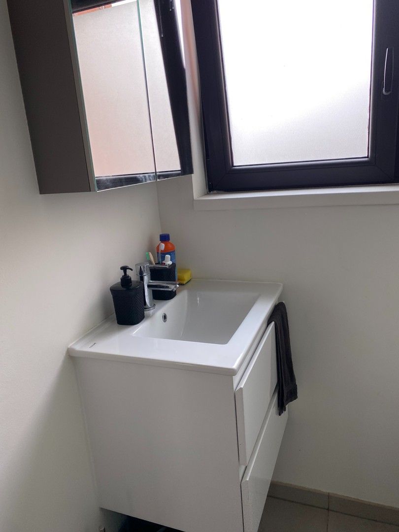 Gerenoveerd mooi appartement in centrum Eeklo! foto 7
