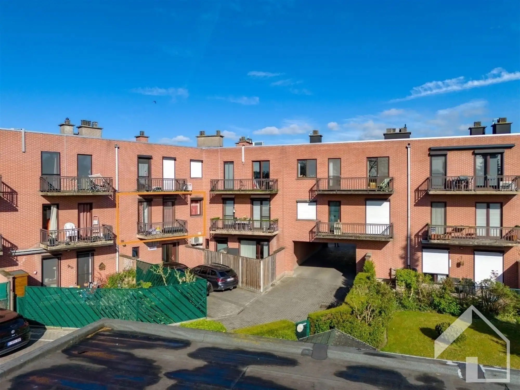 Appartement met 2 slaapkamers, terras, gemeenschappelijke tuin en lift. Optioneel Garagebox foto 8