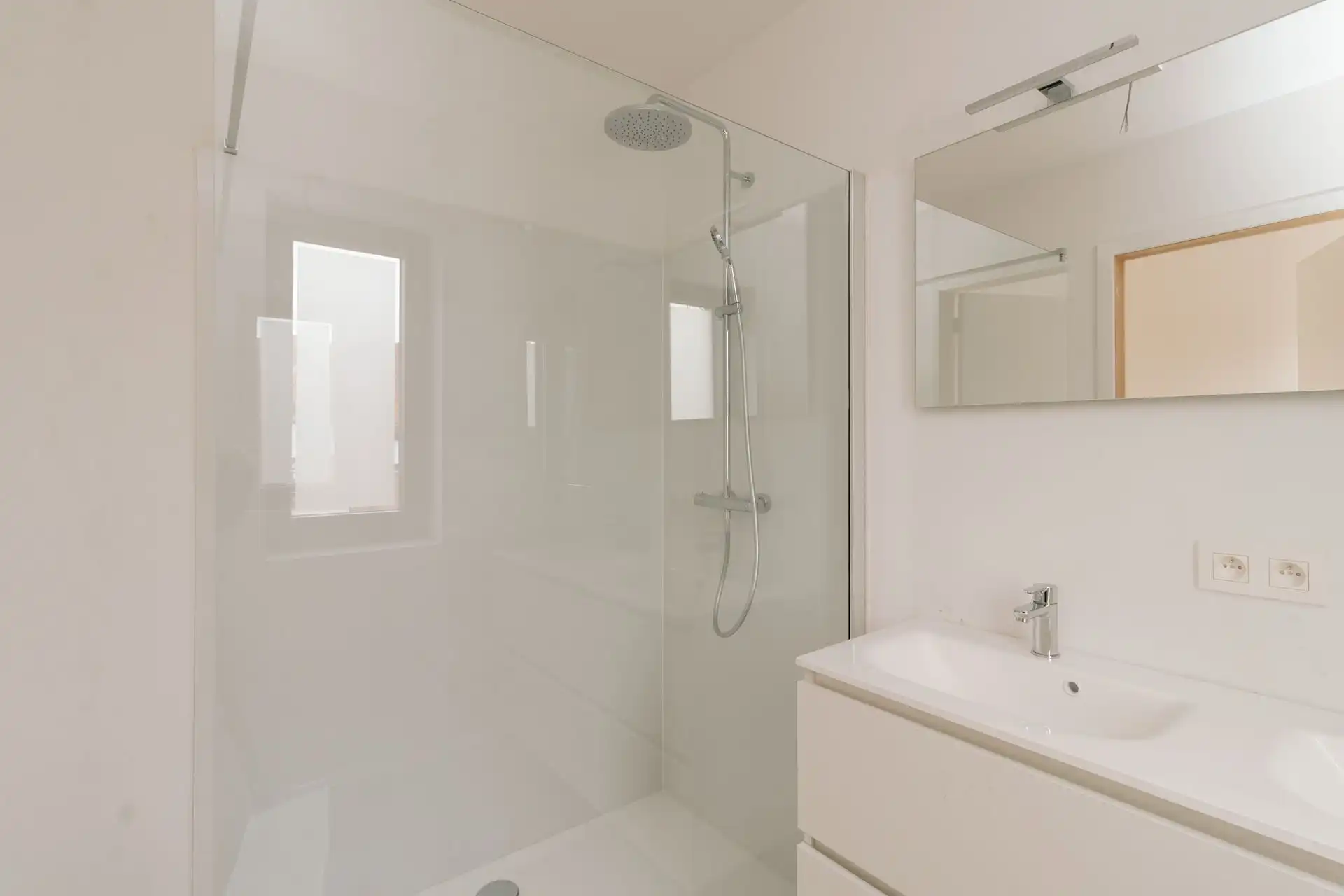 Nieuwbouwwoning met hoog wooncomfort op een centrale ligging foto 18