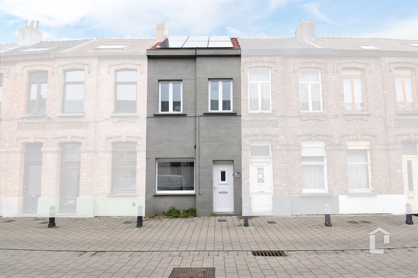 Instapklare, gerenoveerde woning tussen Wondelgem en Gent foto {{pictureIndex}}