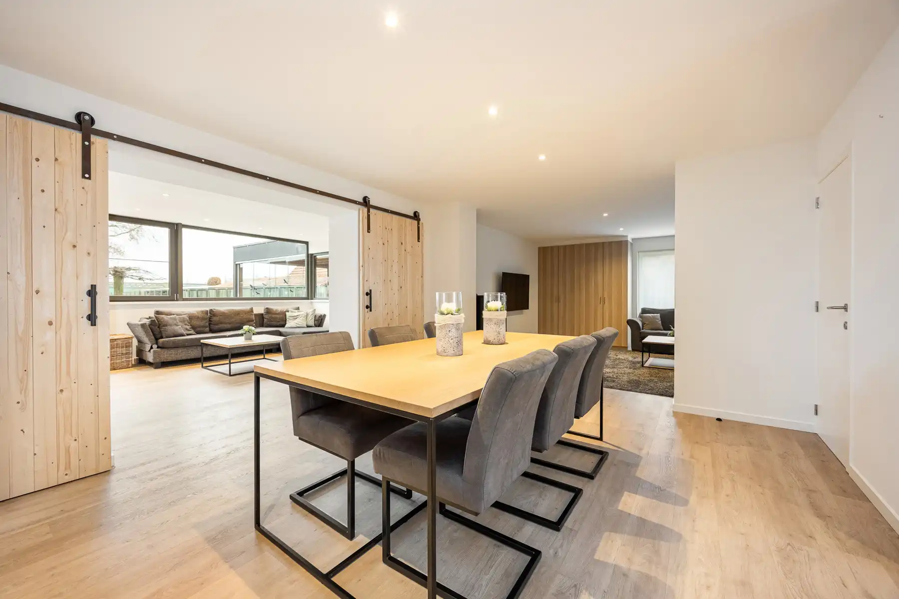 Landelijk gelegen woning met 4 slaapkamers en binnenzwembad foto 6