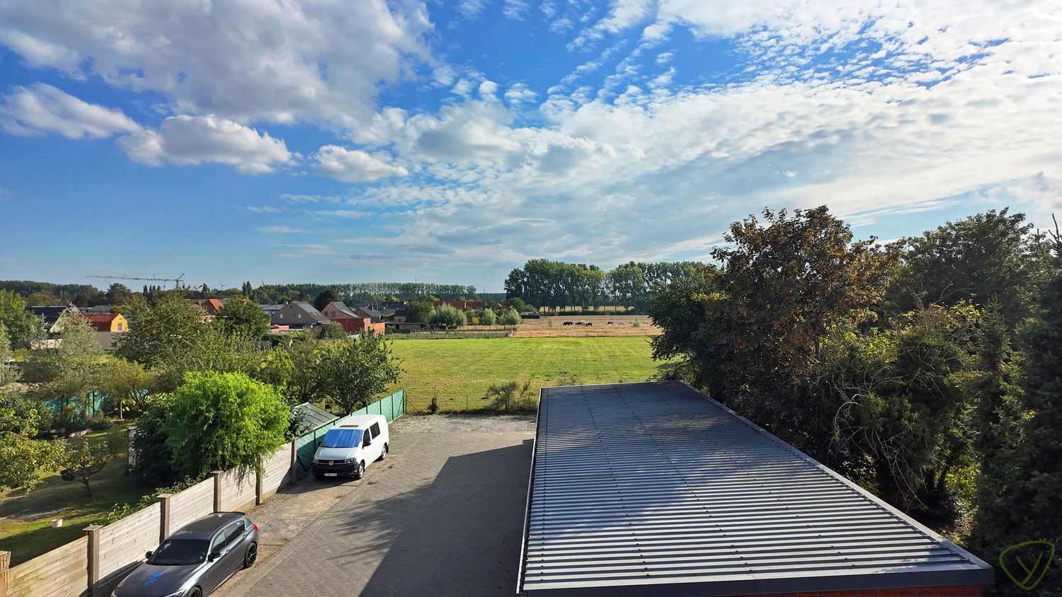 Zonnig appartement met garage in de dorpskern van Sint-Laureins foto 7