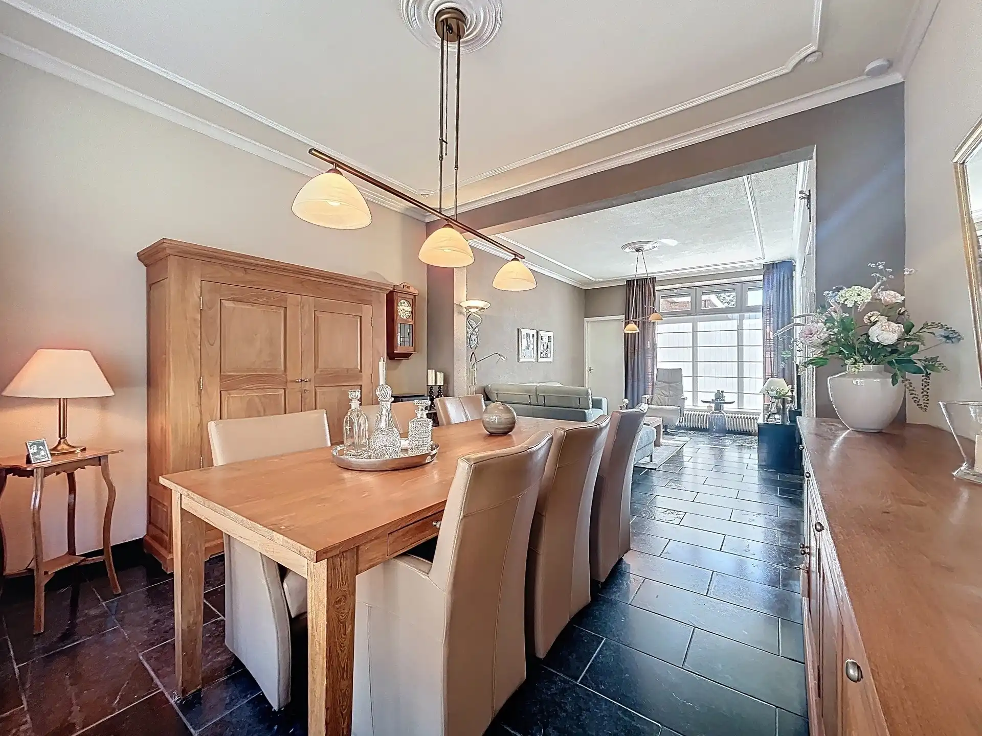 Charmante woning met 3 slaapkamers op toplocatie! foto 3