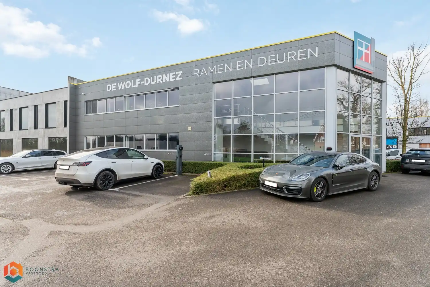 Kantoor (565&nbsp;m²) op toplocatie foto {{pictureIndex}}