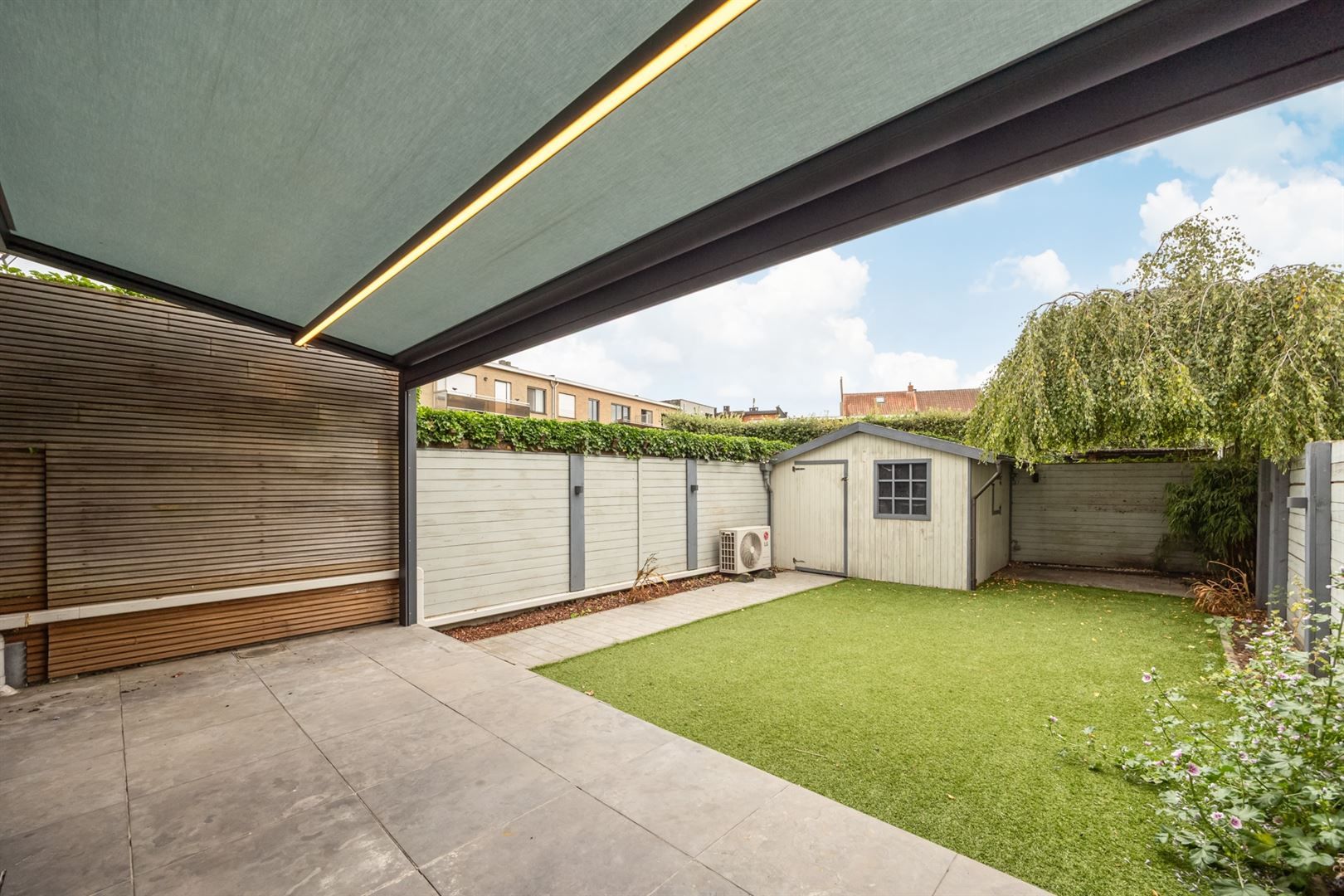 Ruim wonen in Merksem met tuin en terras foto 8