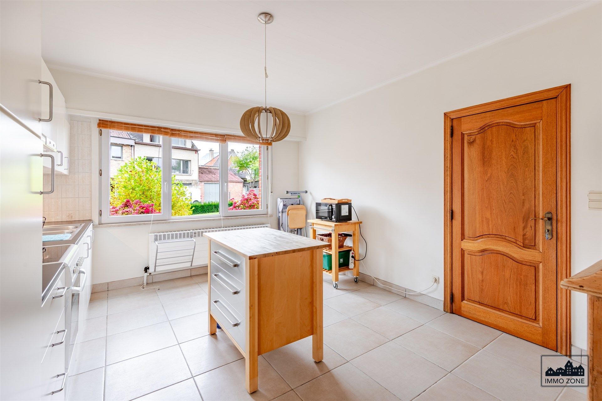 open bebouwing met garage/atelier op 900m² foto 8