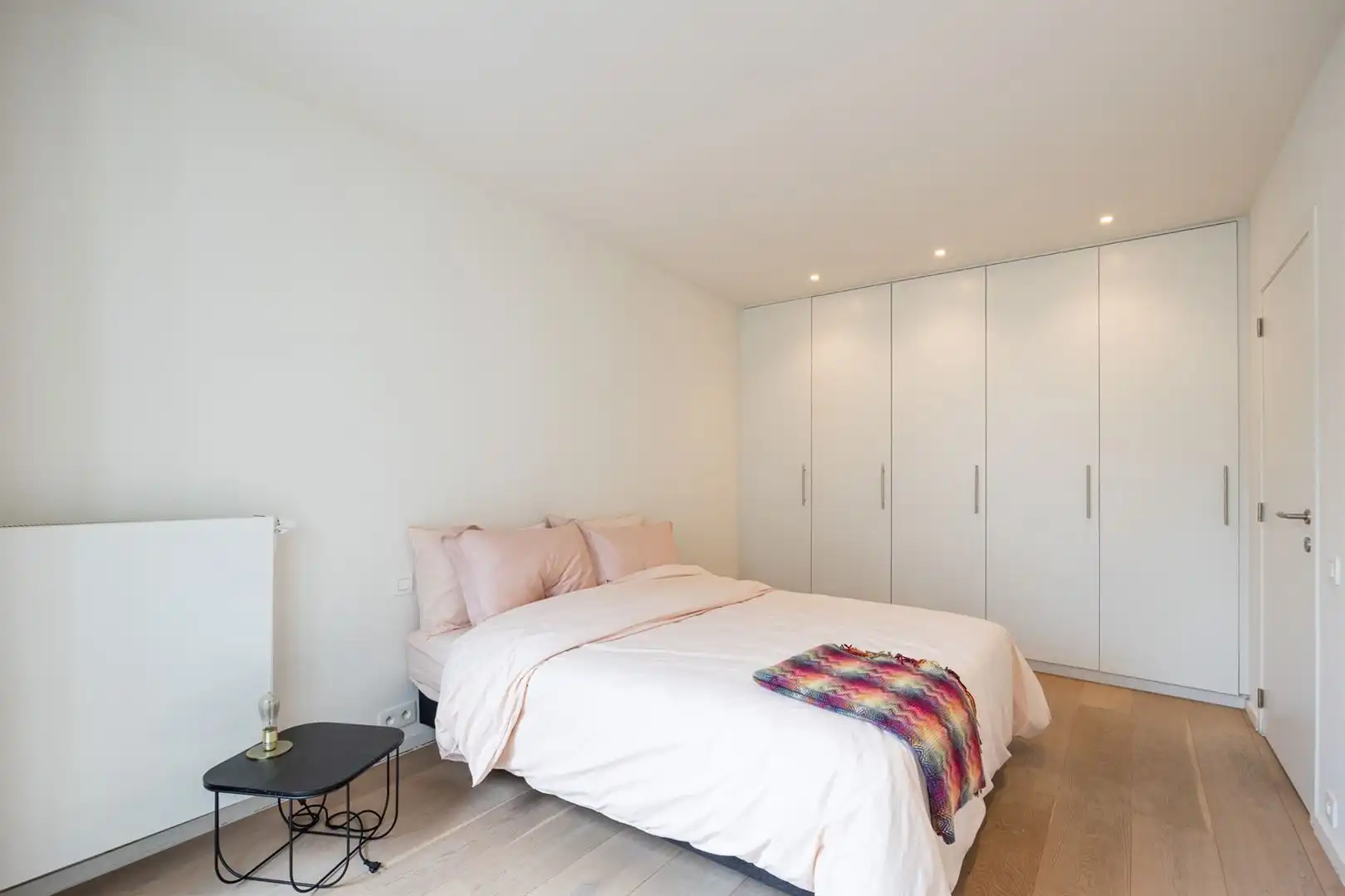 Gerenoveerd appartement met gezellig terras en één slaapkamer foto 11