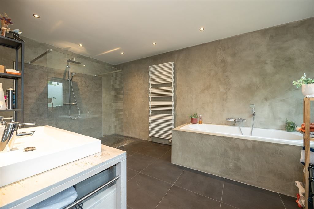 Ruime instapklare woning in hartje Sterrebeek foto 14