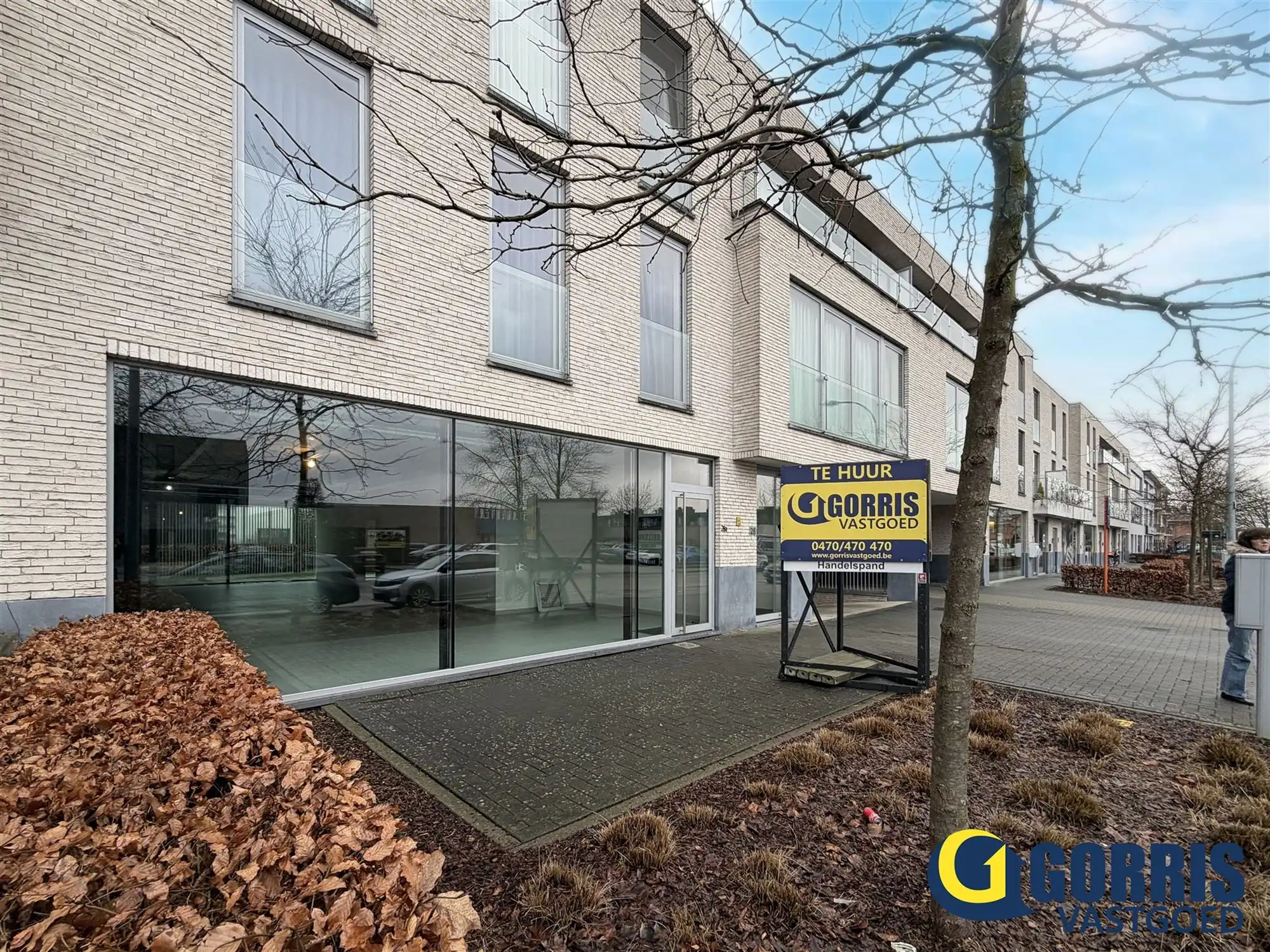 Ruim handelspand in hartje Heist-op-den-Berg foto {{pictureIndex}}