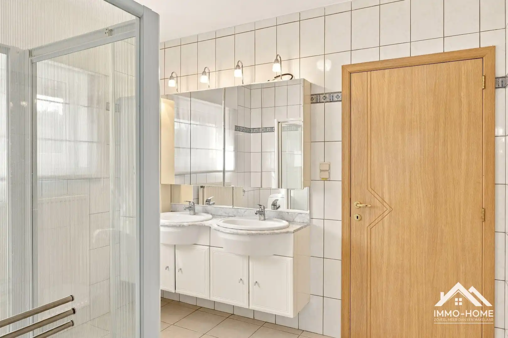 Knappe vrijstaande woning met ruime grond op landelijke ligging!  foto 22