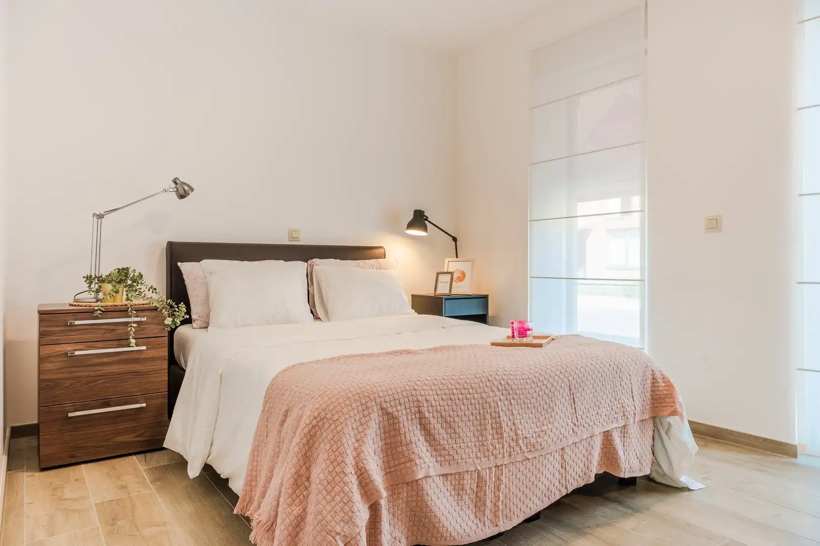 INSTAPKLAAR GELIJKVLOERS APPARTEMENT MET ZUIDTUIN & GARAGE foto 10