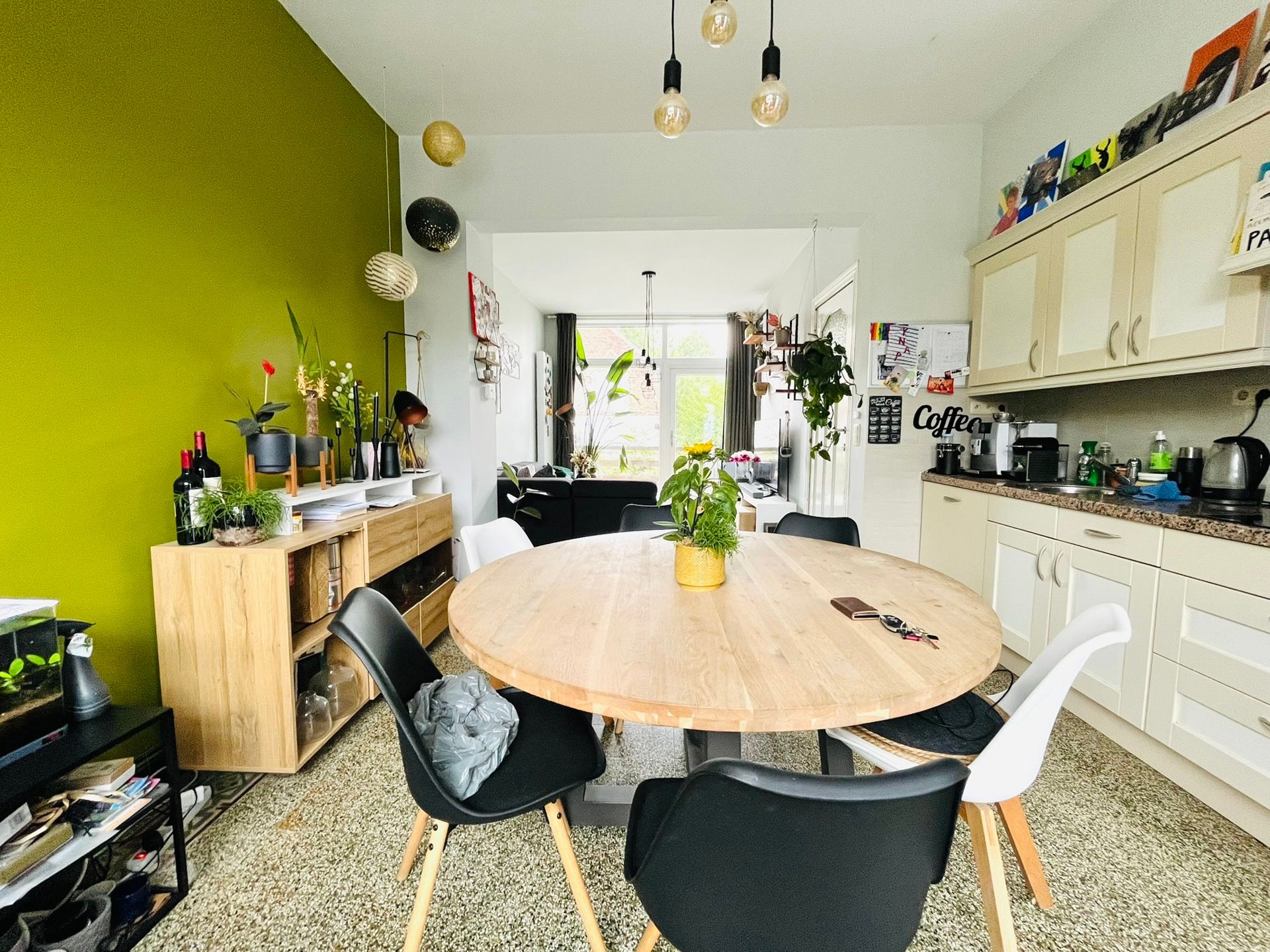 KNUSSE WONING IN HET LANDELIJKE SINT-MARTENS- BODEGEM. foto 4