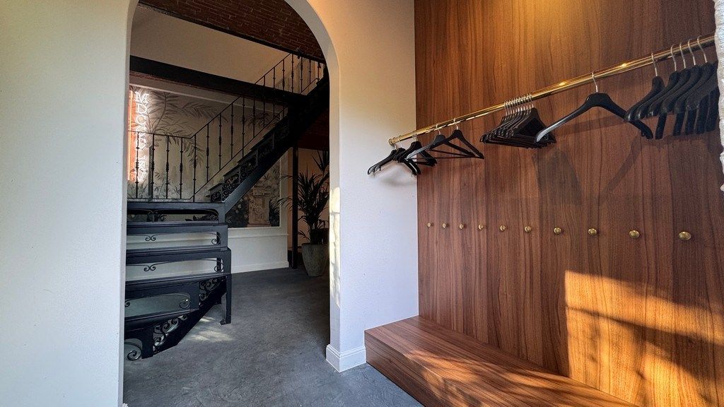 Trendy kantoor te huur vlakbij E40 in Drongen foto 14