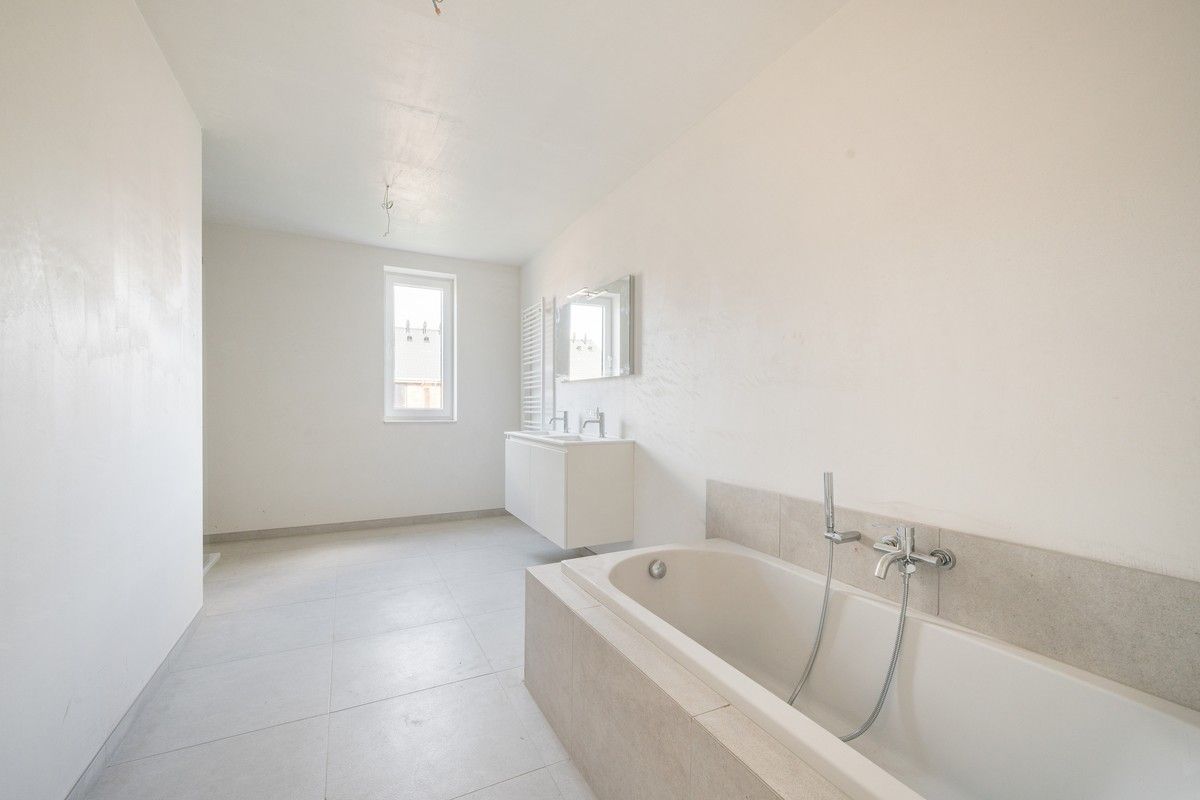 Laatste nieuwbouwwoning gelegen te Rumbeke foto 10