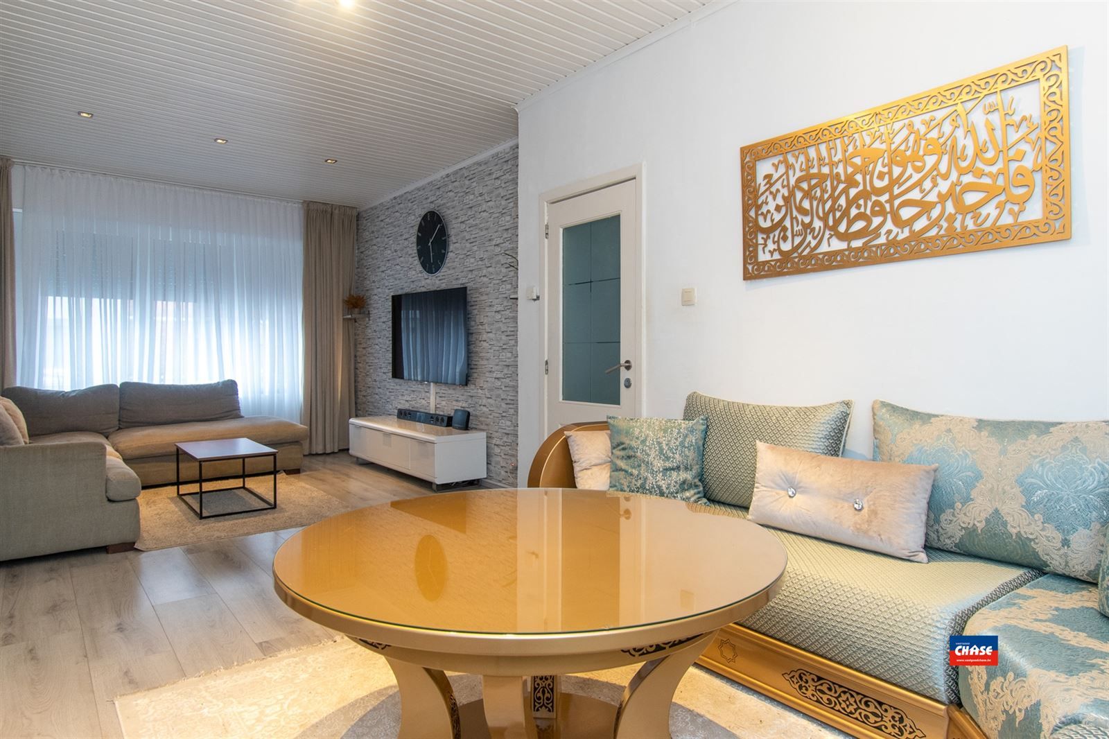 Gezinswoning met vier slaapkamers en tuin foto 4