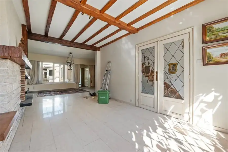 OP TE FRISSEN STADSWONING MET VEEL POTENTIEEL IN SINT-TRUIDEN foto 6