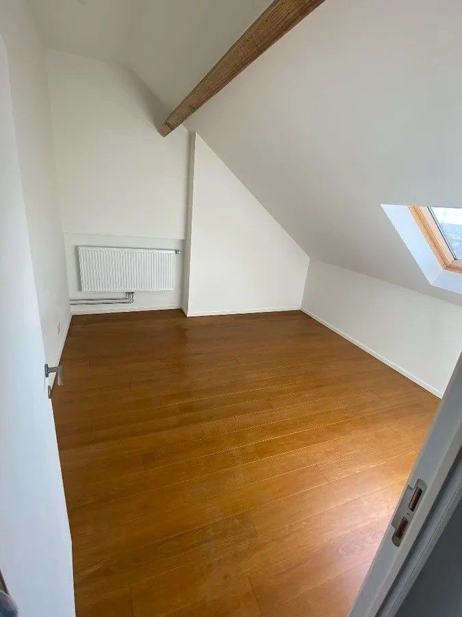 Gerenoveerde gezinswoning met 4 slaapkamers, kelder en tuin foto 19