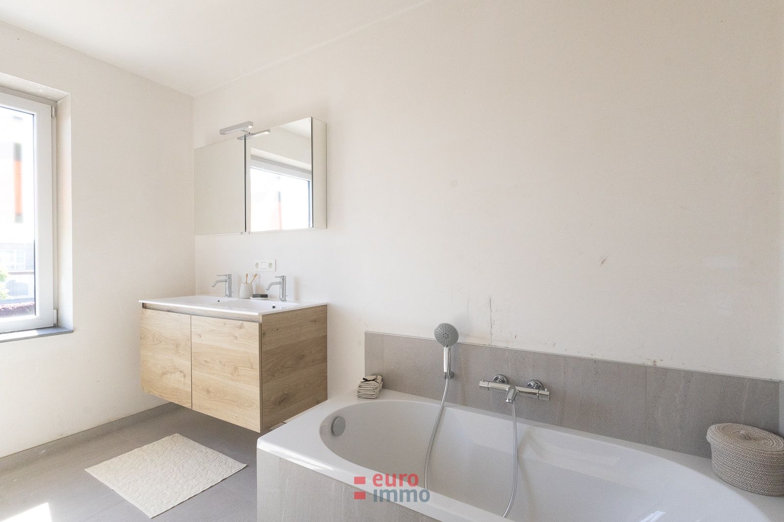 Luxueuze nieuwbouwwoning op centrale locatie in Torhout! foto 31