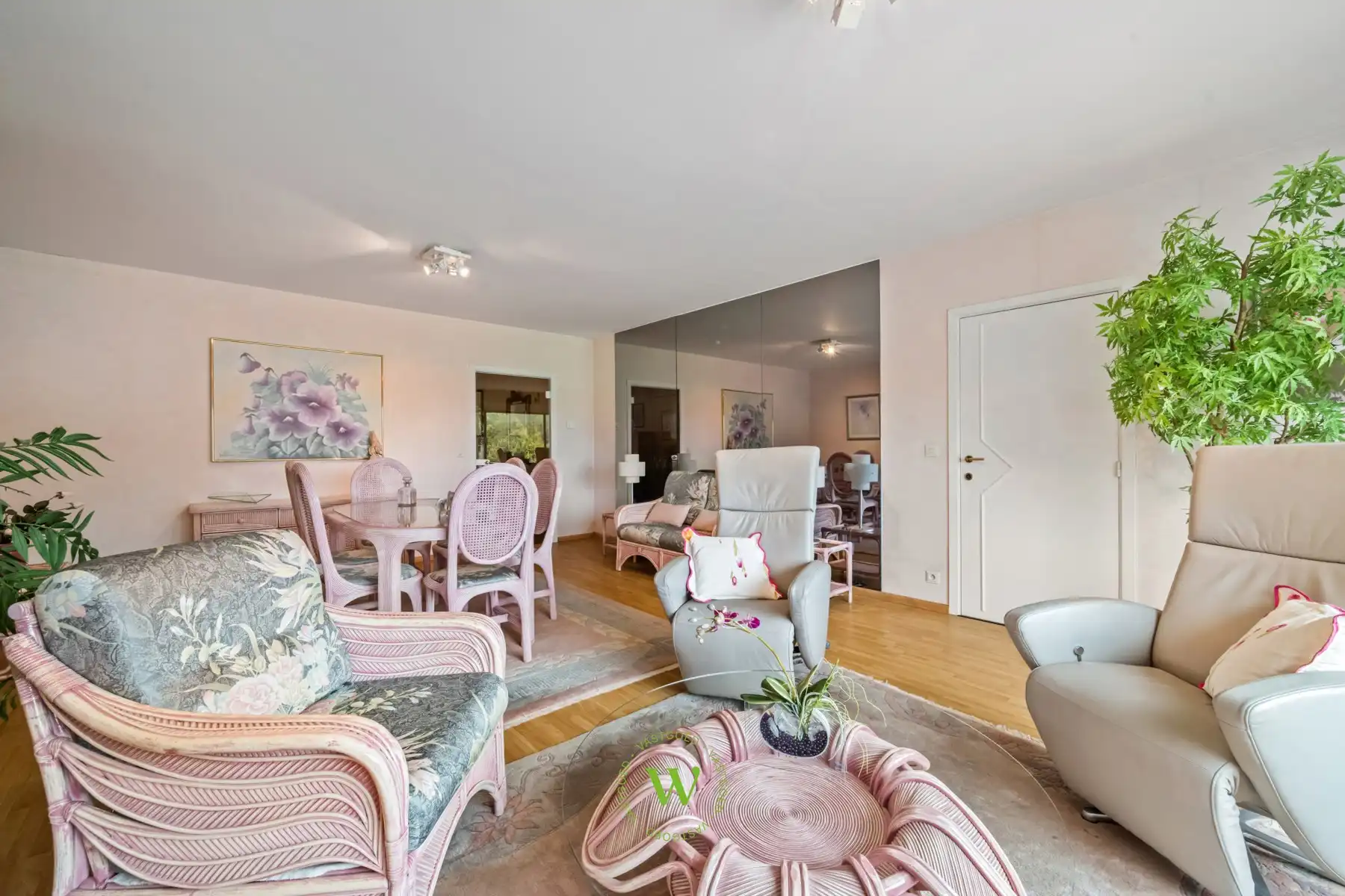 Ruim 3 slpk appartement Sint-Andries met garage foto 9