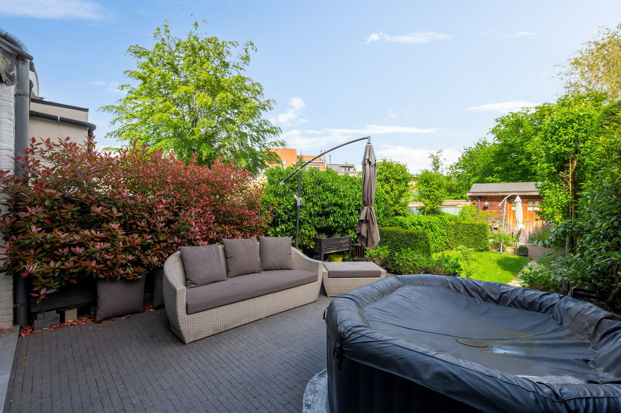 Fijne woning met verzorgde tuin  foto 3