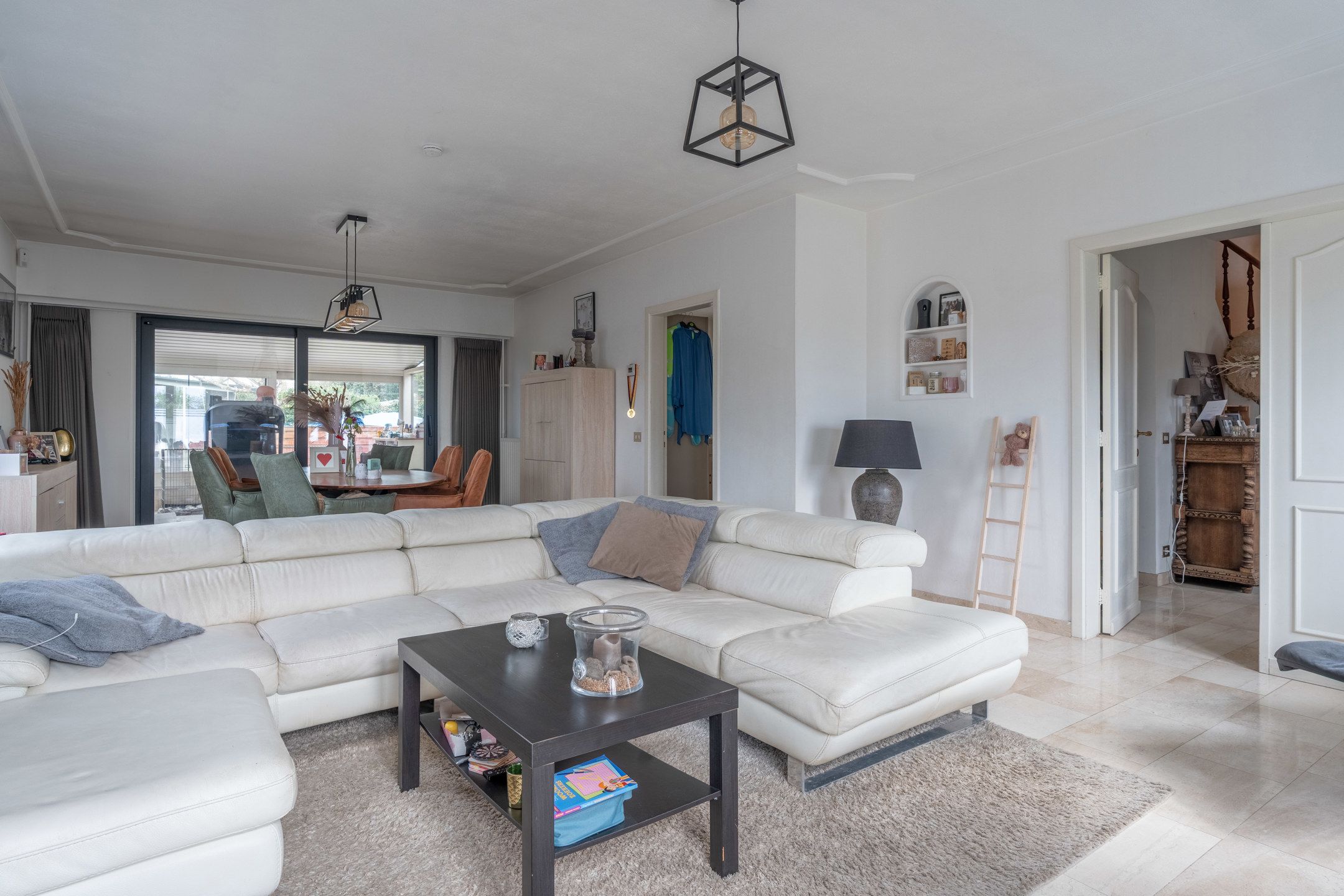 Ruime woning op gunstig gelegen perceel van 922 m² foto 6