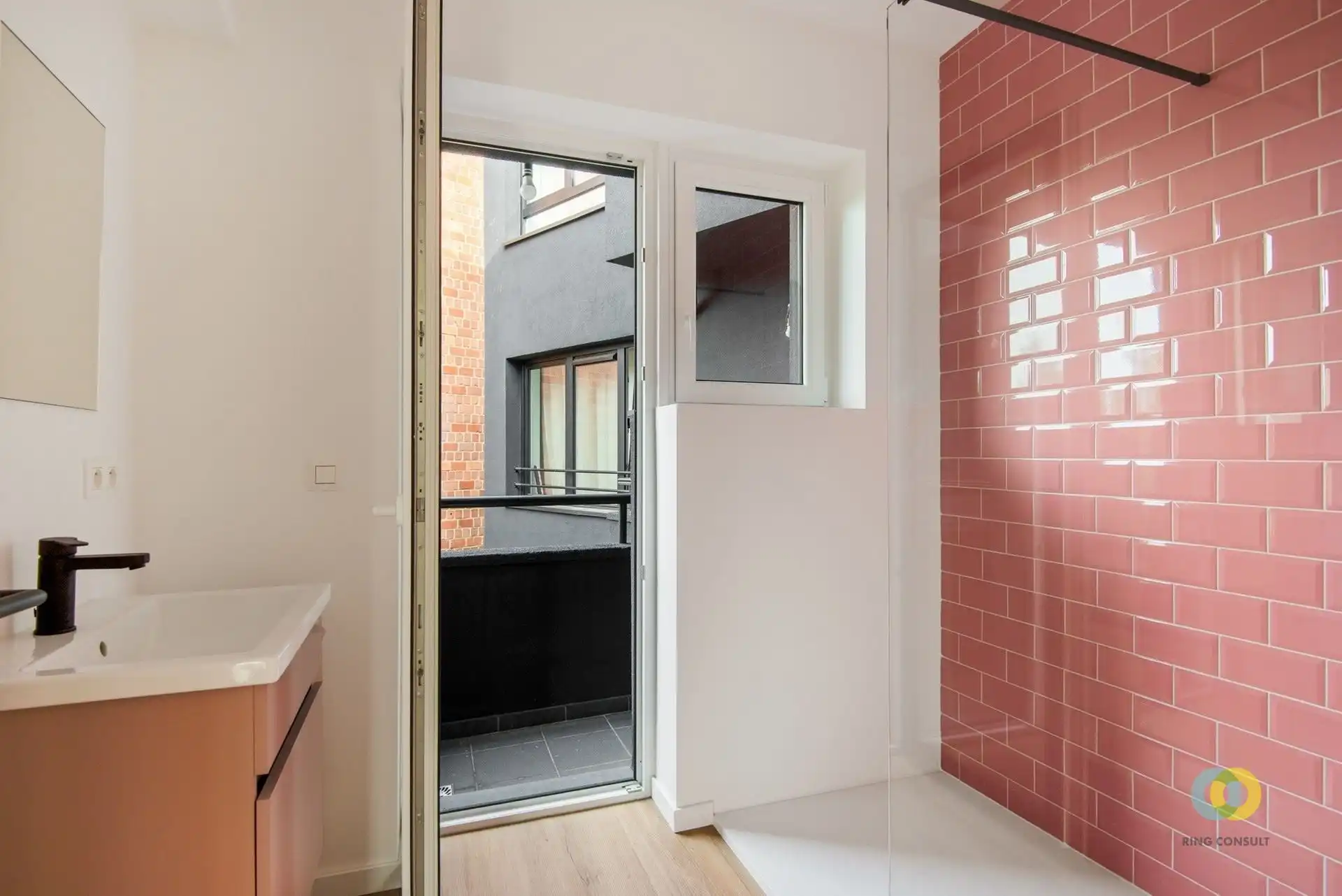 Modern vernieuwd 3-slpk appartement foto 7