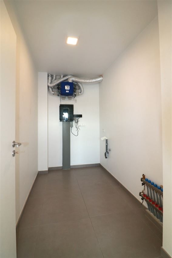 duplex met 2 grote slpk., zuidgericht terras, 2 parkings nabij centrum  foto 17