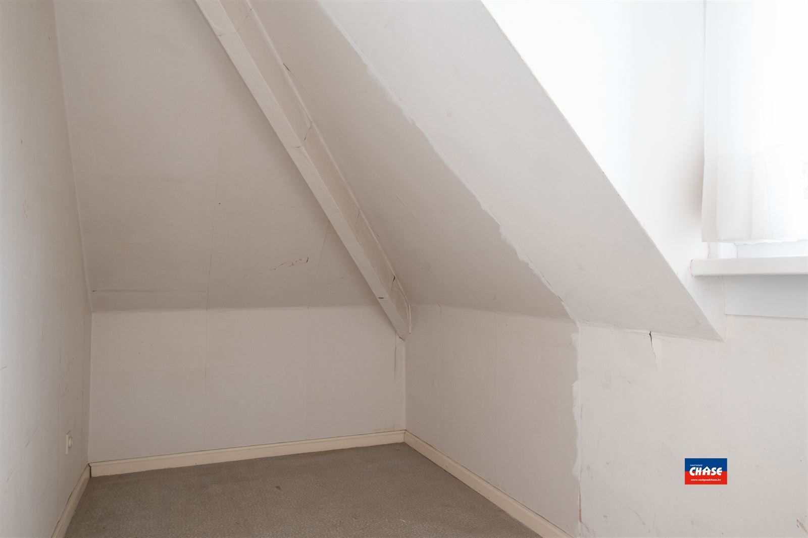 Te renoveren HOB met 2 slpks, tuin en garage foto 13