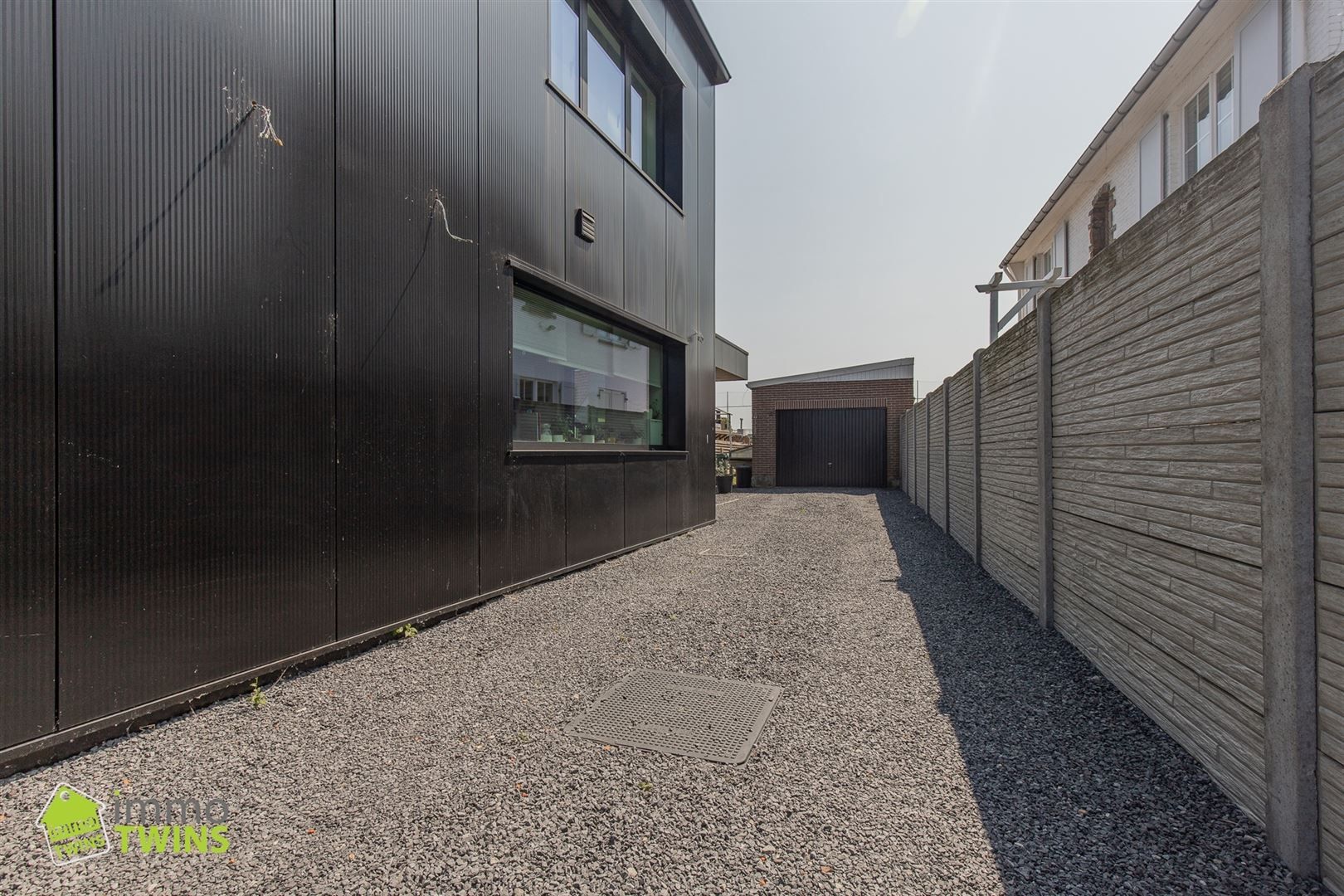 Instapklare woning met strak design te Grembergen foto 21