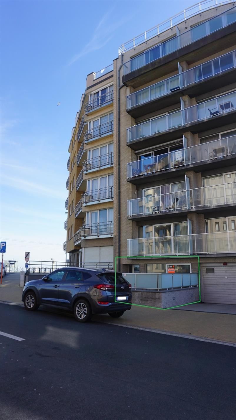 RECENT APP. OP GLV MET RUIME TERRASSEN OP 50 METER VAN HET STRAND foto {{pictureIndex}}