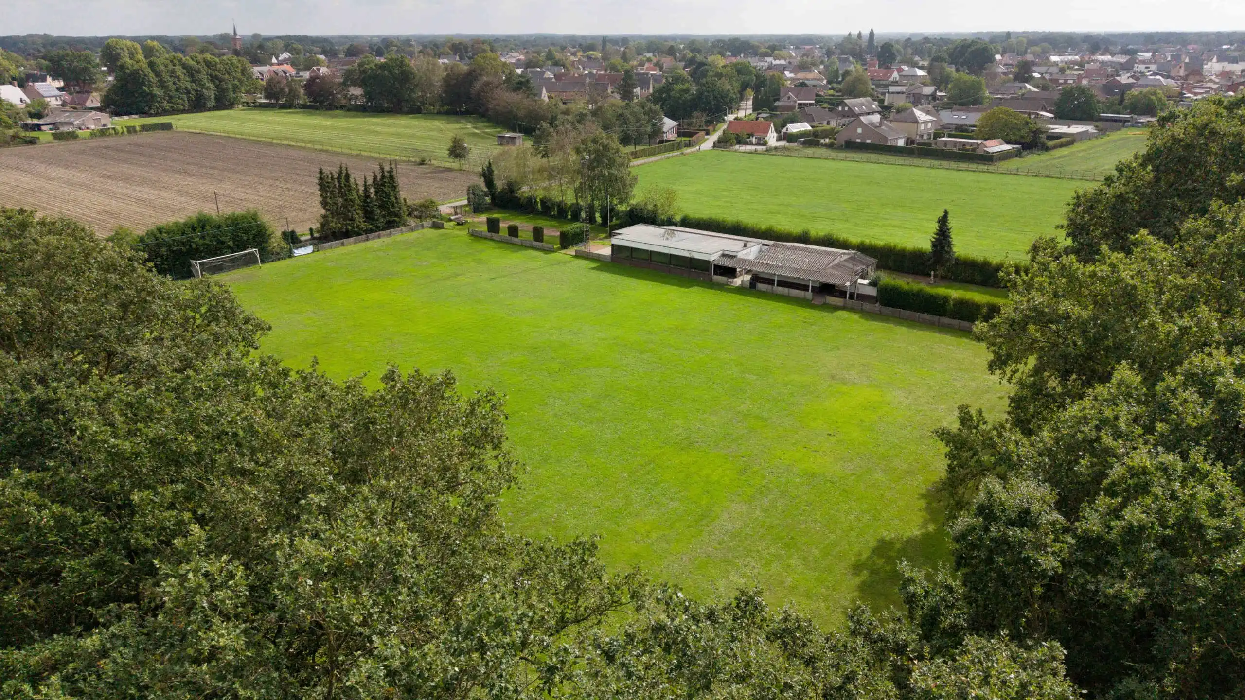 Sportgebouw op 90 are 50 ca foto 3