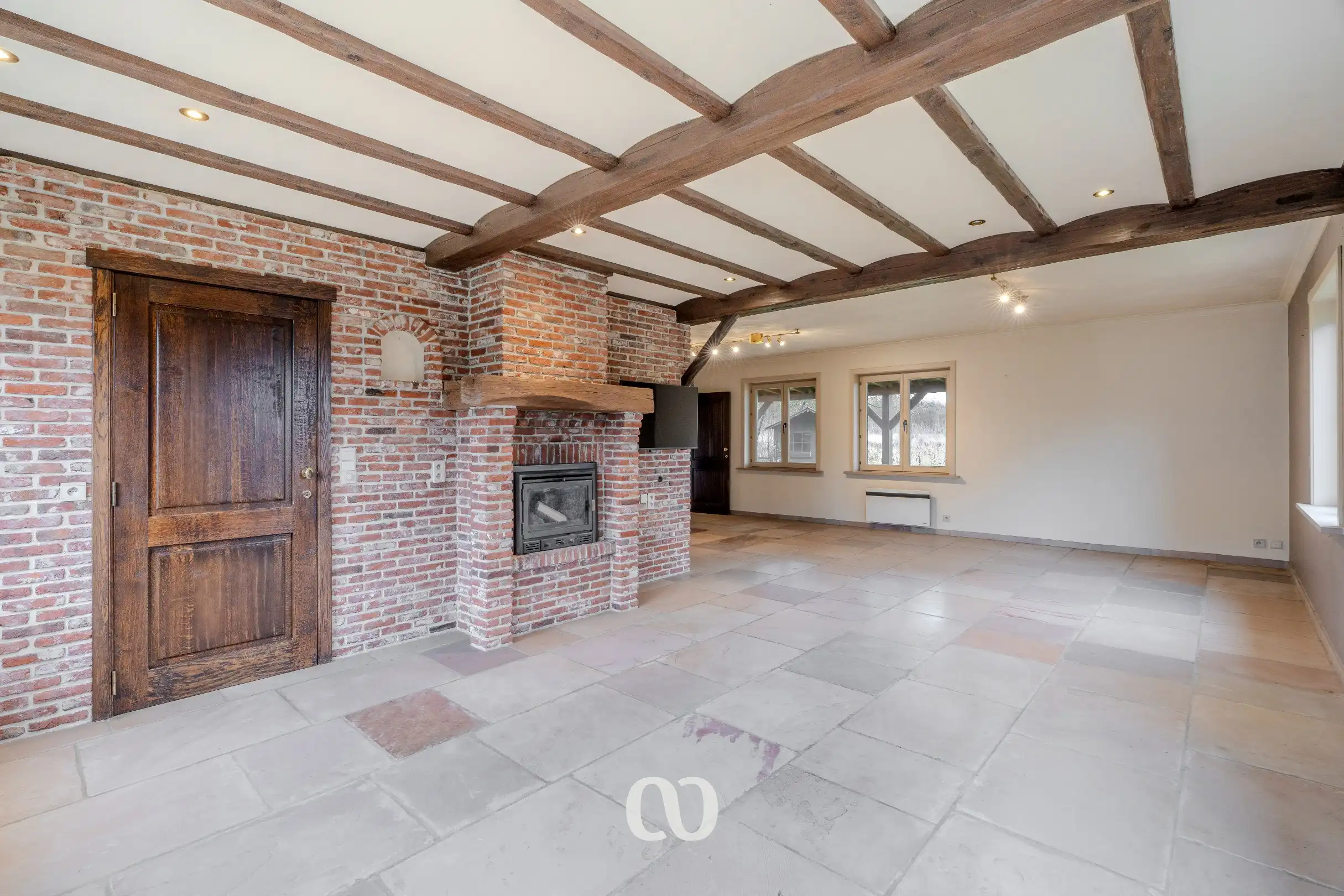 Karaktervolle en ruime woning met 3 slaapkamers en garage nabij het centrum van Oudenaarde foto 4