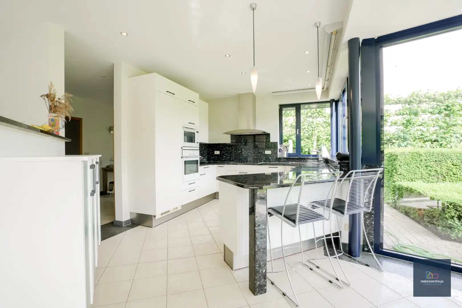 Karaktervolle villa op een prachtig perceel van 1862 m² foto 6