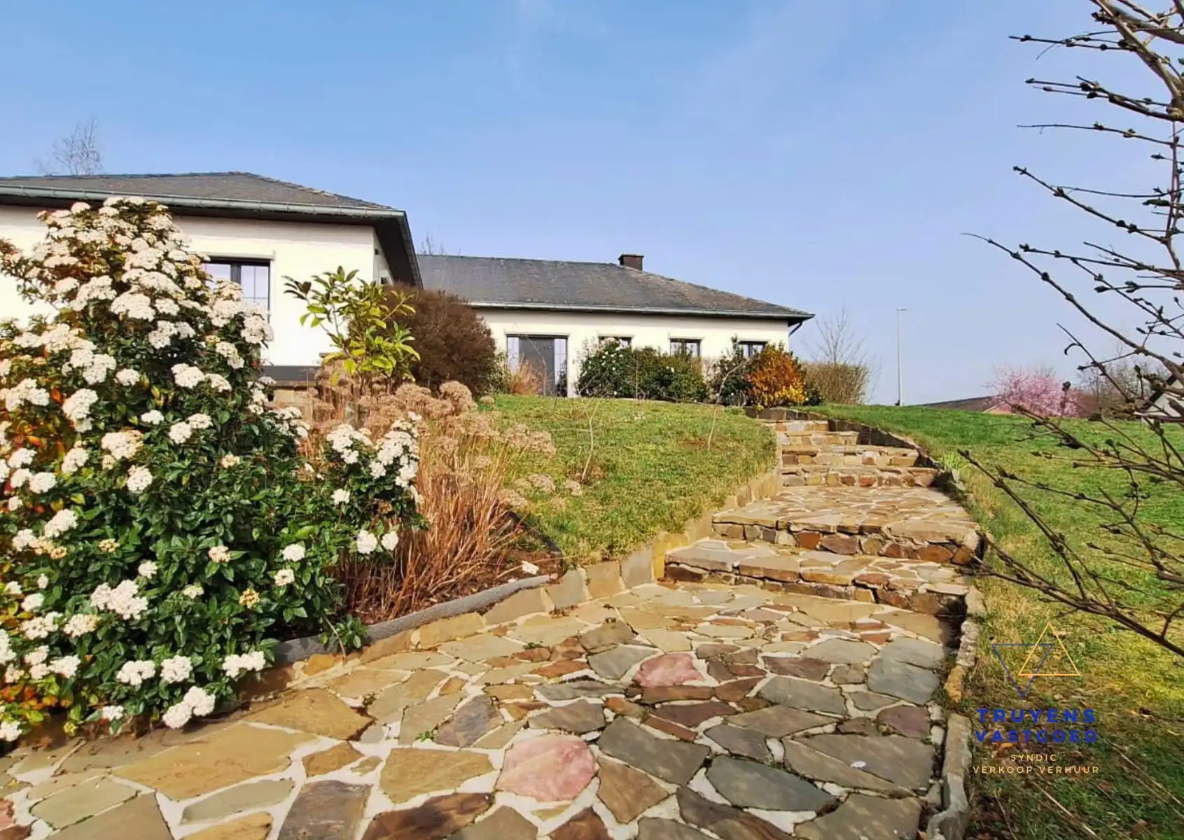 Villa te koop foto 29