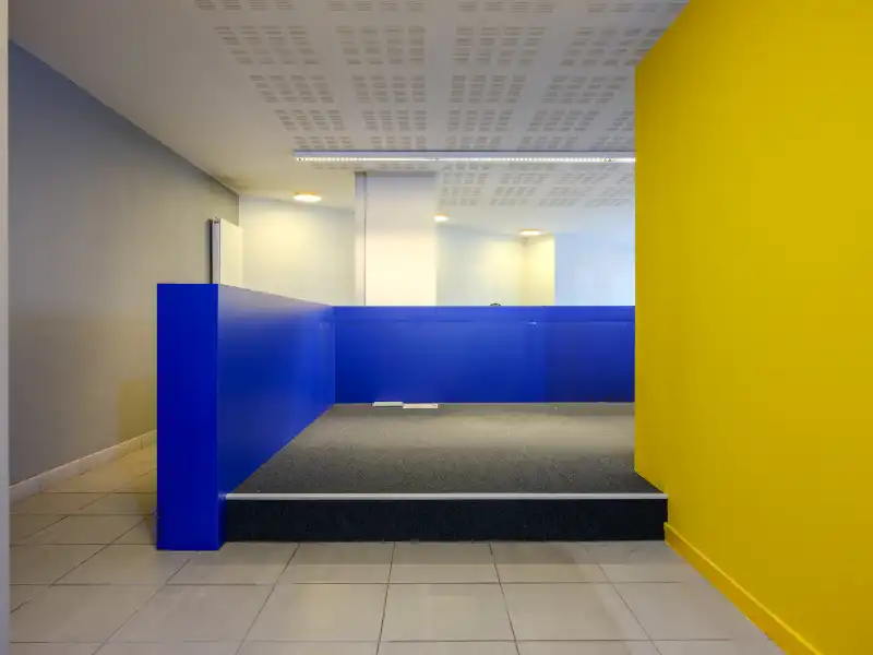 Instapklare kantoorruimte van 117m² te koop aangeboden via het Co-vast systeem. Eerste biedingsfase is bezig en stopt op 21 April 2026 om 15u. foto 10
