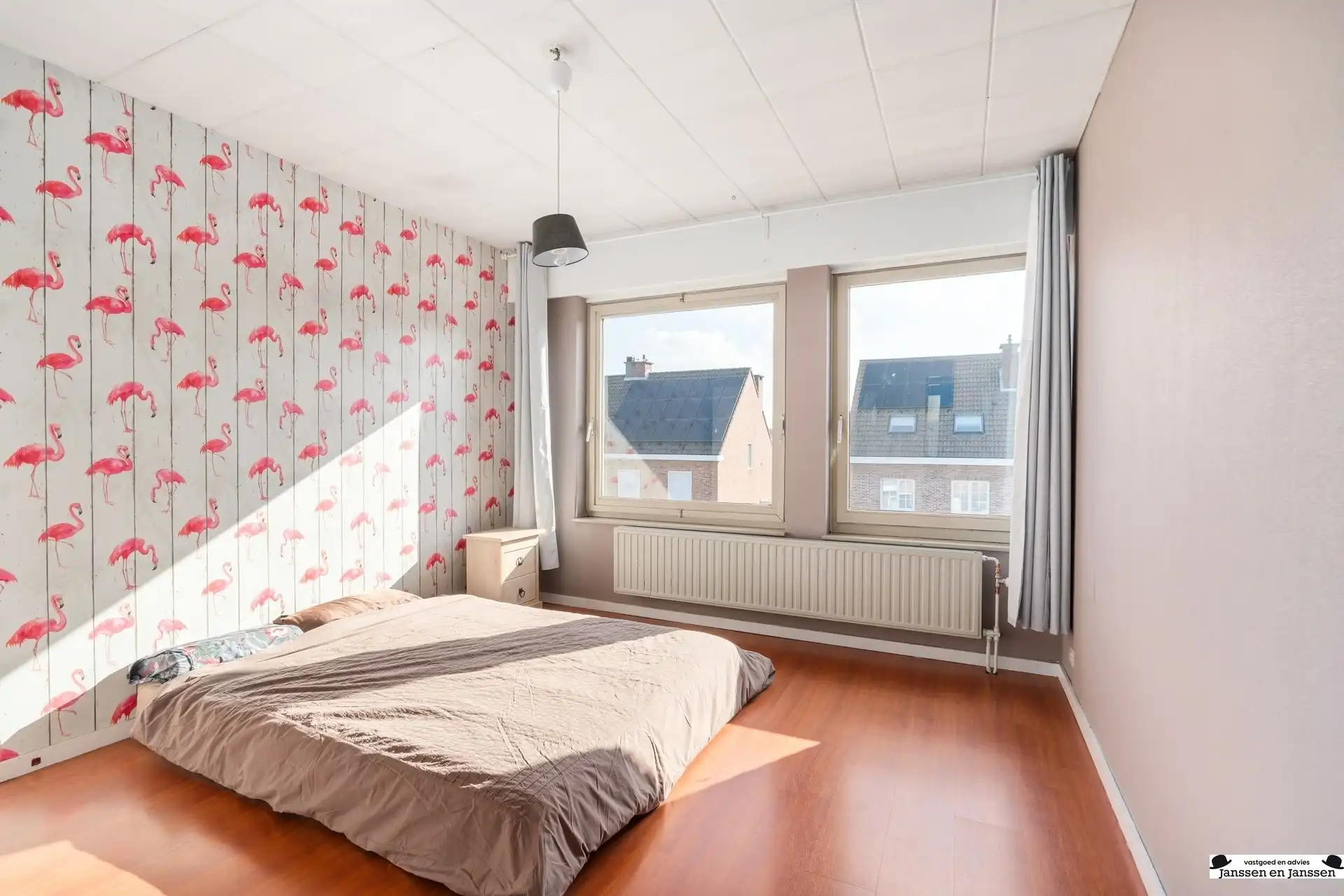 Op te frissen bel-etage met zonnige tuin te Ekeren foto 11
