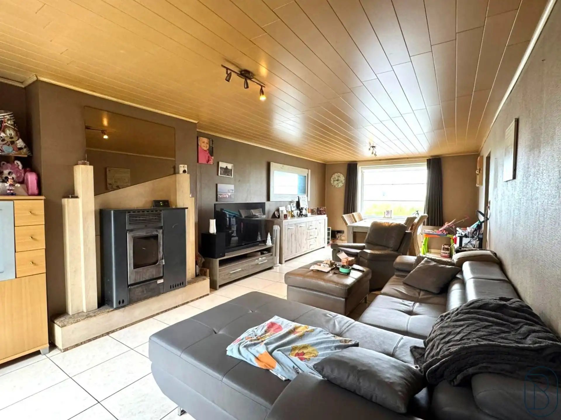 Te renoveren ruime woning met 3 SLK en TUIN foto 7