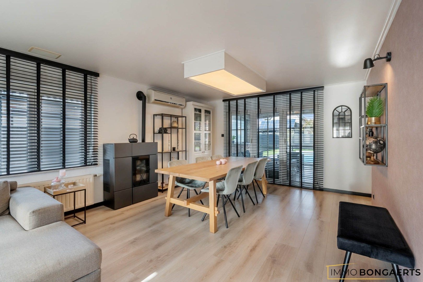 Instapklare woning met 4 slaapkamers en zwembad foto 8