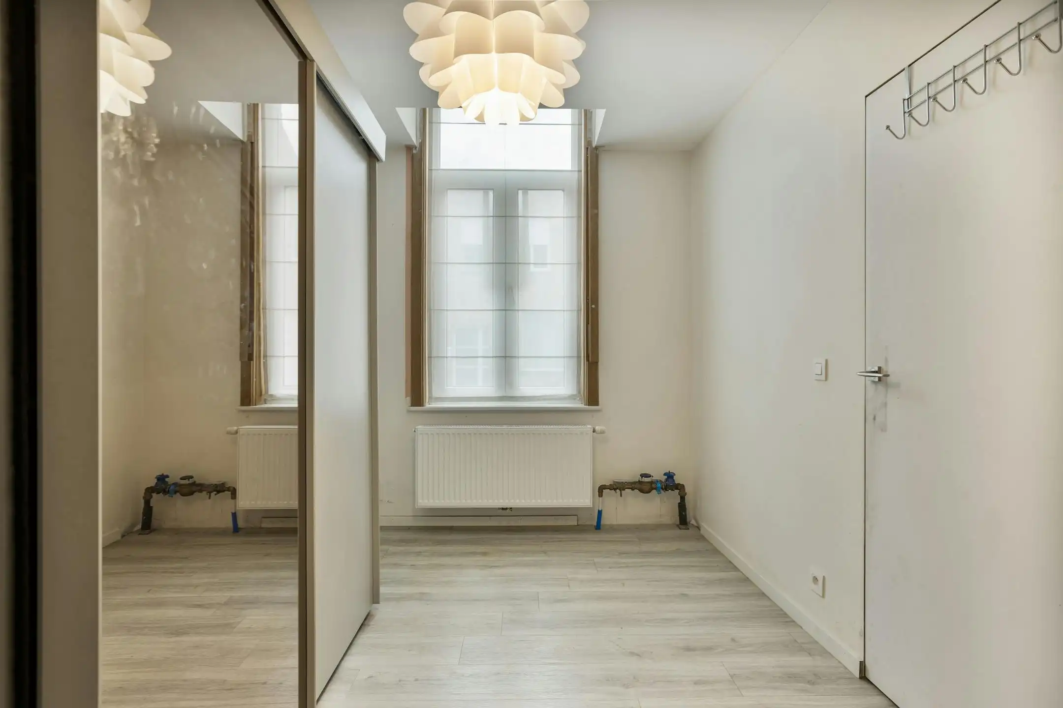 Gezinswoning met 4 slaapkamers en garage te koop in Stasegem!  foto 13